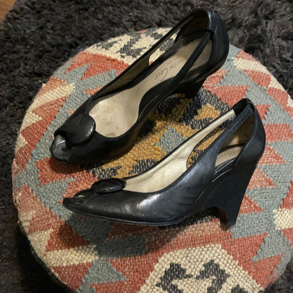 Super unique Kenneth Cole heels